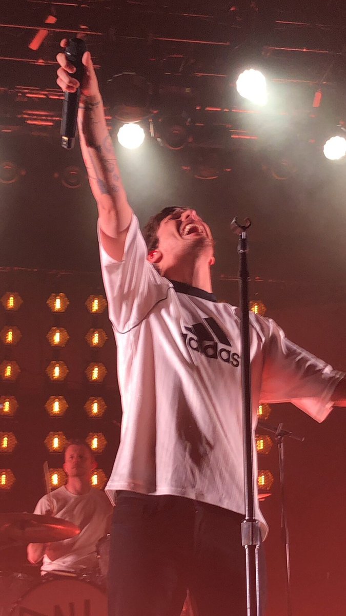 LouisArgHQ's tweet photo. Abro hilo de todo lo que tenés que saber sobre el show de Louis Tomlinson en Argentina. Info, dudas y preguntas clave ⬇ https://t.co/oAmeXuKjeV