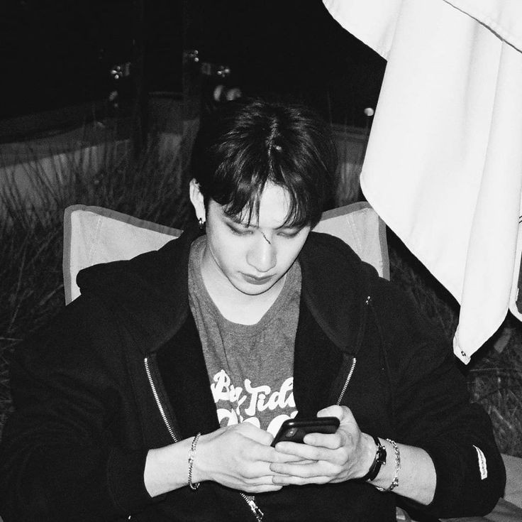 FLUFF3LIX's tweet photo. rematch.
- chan x oc one-shot filo au. 

in which they find themselves going against each other for the 2nd time around in a contest. aiming to have a rematch a year after present, javier provoked cole. https://t.co/q2O4pvheLI