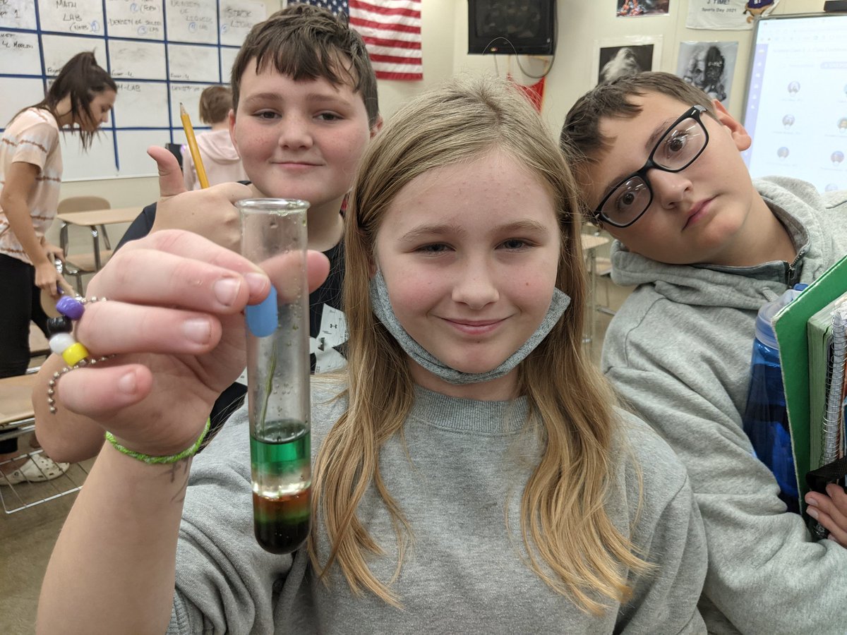 MrJ_MMS's tweet photo. Stacking liquids with different densities! https://t.co/IvQvywbUJd