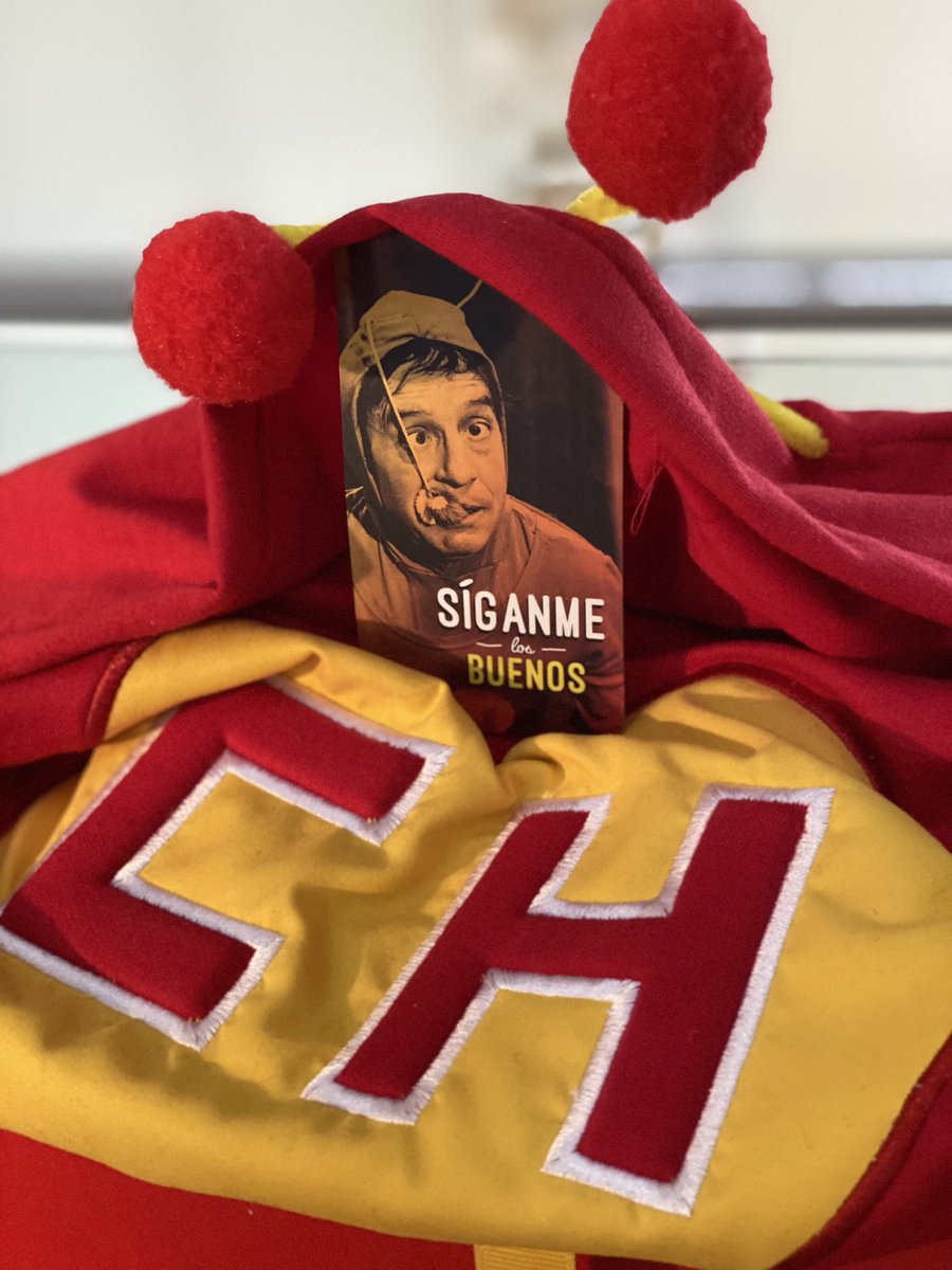 Theslayer360's tweet photo. Miren el paquete exclusivo Fortnite x El Chapulin Colorado que me ha llegado gracias a nuestros amigos de @Fortnite_ES @ChespiritoRGB y @PlayStation_LA ❤️

Definitivamente una de las mejores colaboraciones. ¡Muchas gracias! ☺️ https://t.co/bUYD8Ou2XN