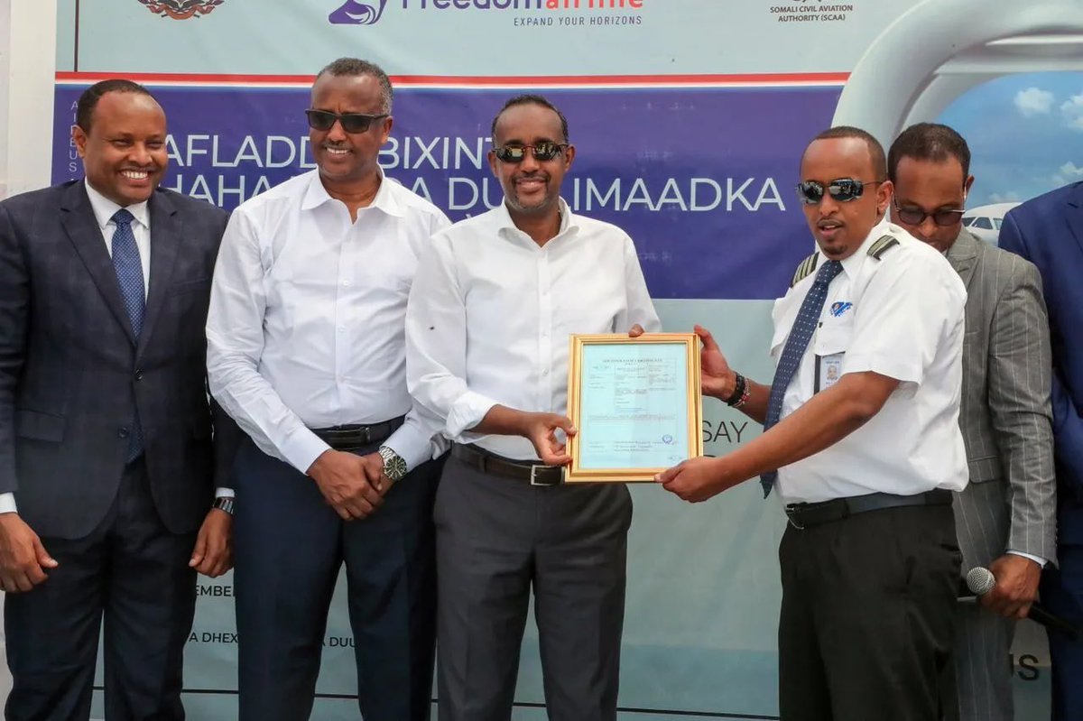 duranfarah's tweet photo. Air Operating certificate for the Somali Air-Space has been issued for the first time in 30 years. This is the beginning of our efforts to make the country's civil aviation system competitive with international ones, and this will also contribute to economic growth of our country https://t.co/1AORnDo3A6