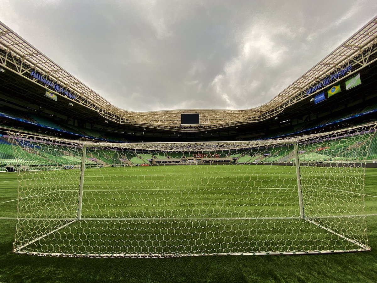 nubankparque's tweet photo. Xô falar: tá começando a esfriar e são 50% de chances de chuva de acordo com o Instituto Tempo Certo Do Allianz Parque ™️
Se prepara, tá?
#AllianzParque #DeVoltaParaCasa https://t.co/zw5NDyD7Mk