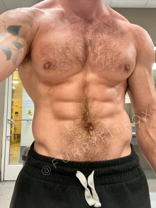 Check out my humps on #HumpDay ??? @scallysex @thexxlmen @HotMaleStuds @GAYXXXBLOG @theQueerPig @QueerMeNow