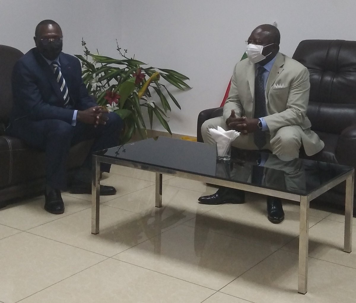 Minddevel's tweet image. Ebolowa, Région du Sud, le Ministre de la Décentralisation et du Développement Local y est actuellement pour l&apos;inauguration de l&apos;Agence Régionale du FEICOM, qui aura lieu demain. 
@CabinetCivilPRC 
@Pm237Services 
@CRTV_web 
@FEICOM1