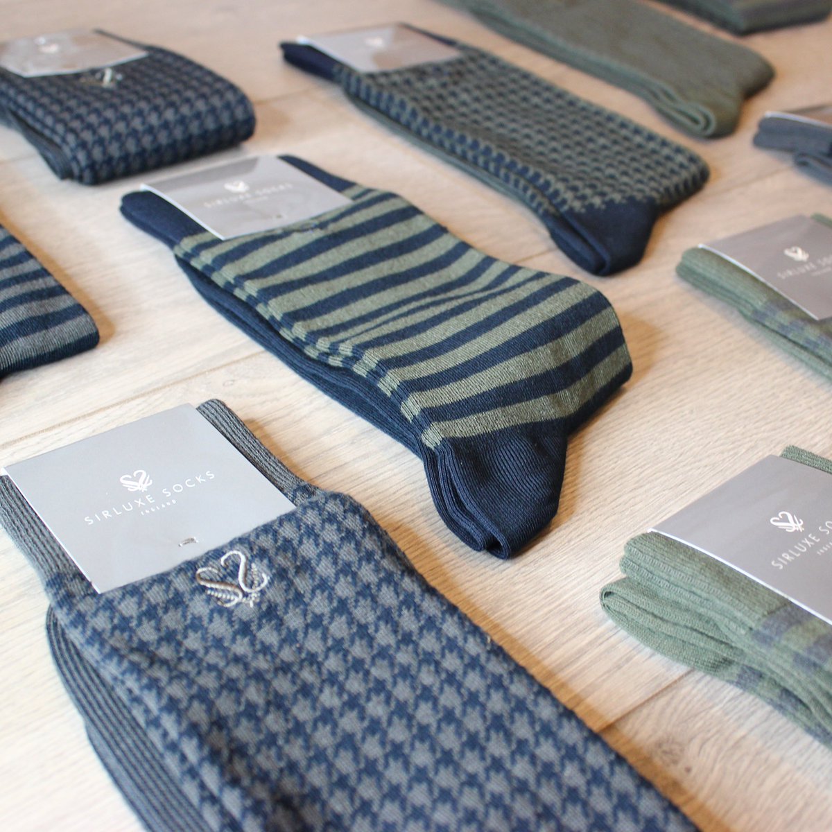 Sirluxe Socks tweet media