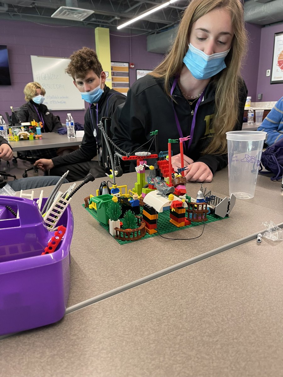 DvilleFans's tweet photo. Lots of learning at I-DAY today! We have learned a lot about problem solving &amp; how to be innovative! Thankful for this opportunity! https://t.co/r4U8qMmIkU