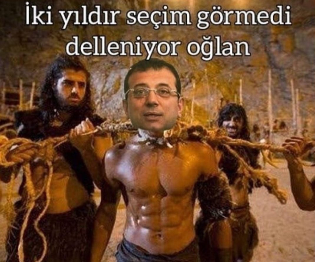 Mansur Başganımla, Kılıçdar sakinleştirmeye çalışıyor. Olmuyor.