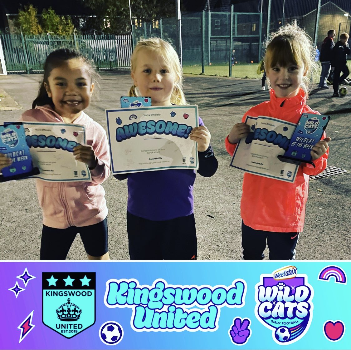 leeloes77's tweet photo. #WeetabixWildcatsWednesday Our theme was The Wild West 🤠🐴 twas loud and bonkers with 40 girls in attendance! Well Done Cheers to #WildcatsoftheWeek Ariella, Clara & Sophie for pleasant manners, excellent skill and kindness! Congratulations 🥳 🏆 @KingswoodUnited @EastRidingFA https://t.co/6HFOd0FboV