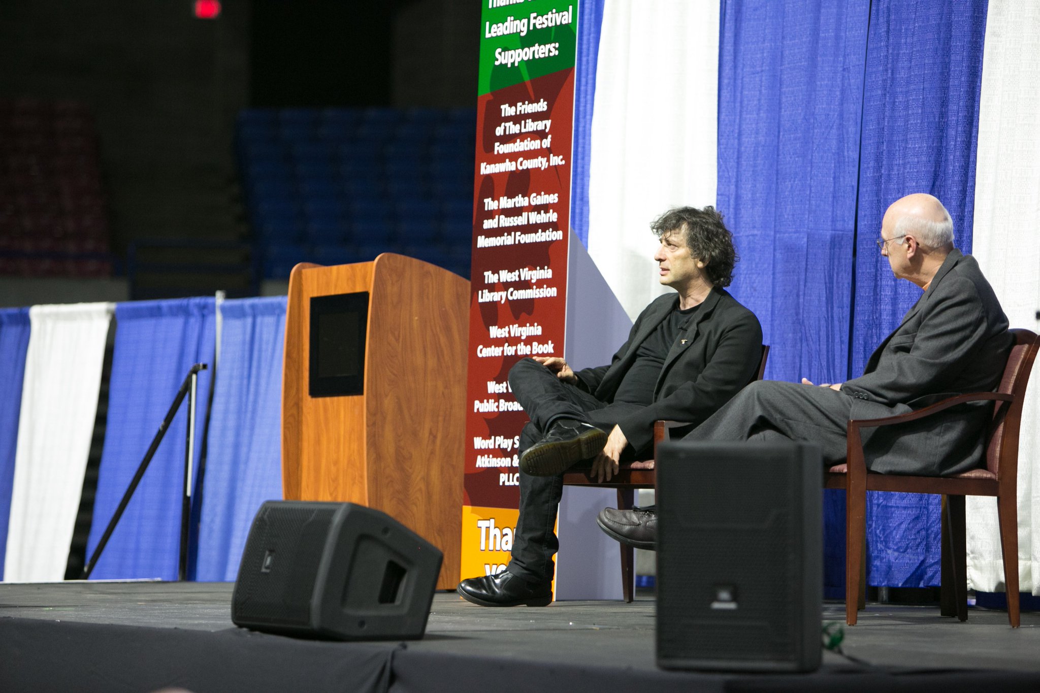 Happy birthday to 2015 author Neil Gaiman! 