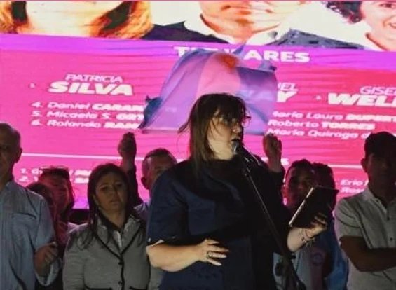 PatriCattaneo's tweet photo. Ayer tuvimos el cierre de campaña con todo el equipo de la alianza #Podemos y los candidatos a concejales de diferentes ciudades de Santa Fe 
Gracias a todos los que estuvieron presentes y que hicieron que esto sea posible
#Lista506 #MacSantaFe https://t.co/hmA1dStoUt