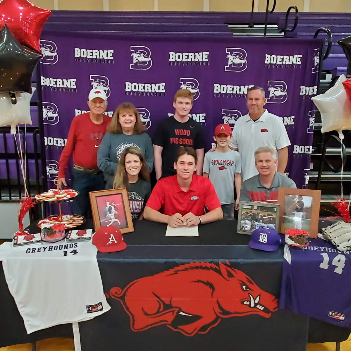 Done deal ✍🏼 <a href="/RazorbackBSB/">Arkansas Baseball</a>