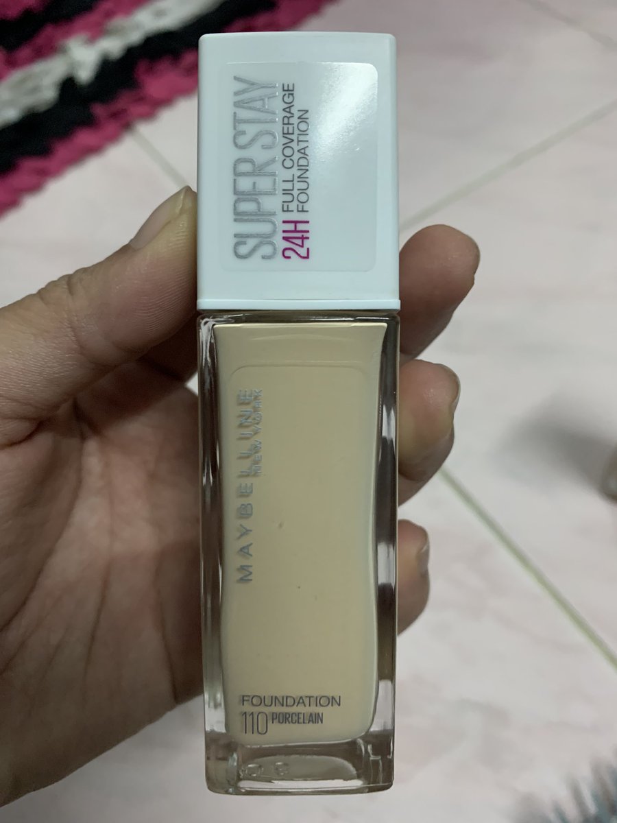 ToeyStory5's tweet photo. #Maybelline Superstay รองพื้นคุมมัน กันเหงื่อ กันน้ำ ติดทนตลอดทั้งวัน ใช้ไปแค่ครั้งเดียว รู้สึกเหมาะกับคนขาว เพิ่งซื้อเมื่อวานเลย ขายต่อค่ะ 200 พอ ราคาเต็ม 399 ส่งฟรีเด้อ https://t.co/IUFdRiCom1