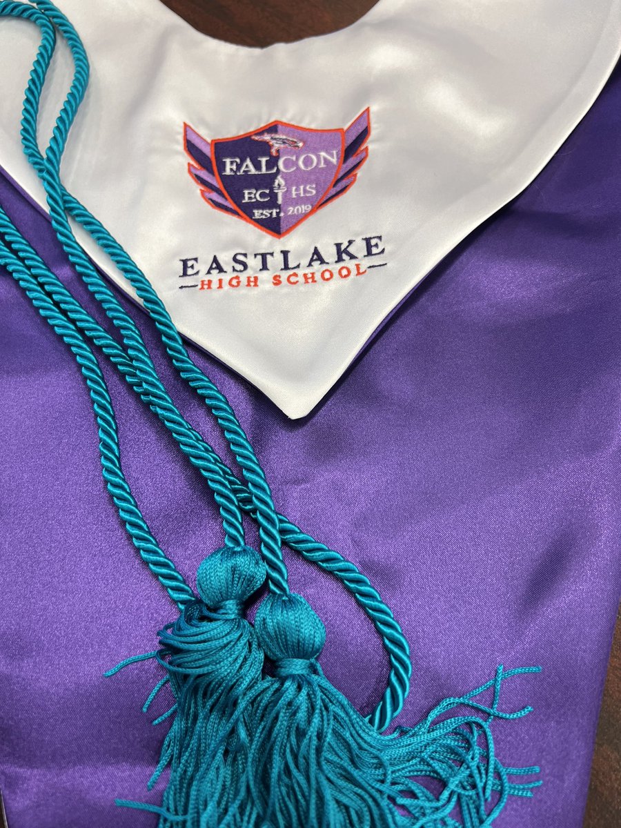 AliciaOQuinn1's tweet photo. Falcon Early College juniors helping with recruitment @DesertWindMS #FECHS #studentsenate #TeamSISD #eastlakehs @eastlakehs #eastlakeclassof2023 https://t.co/F6I4rUtiGo
