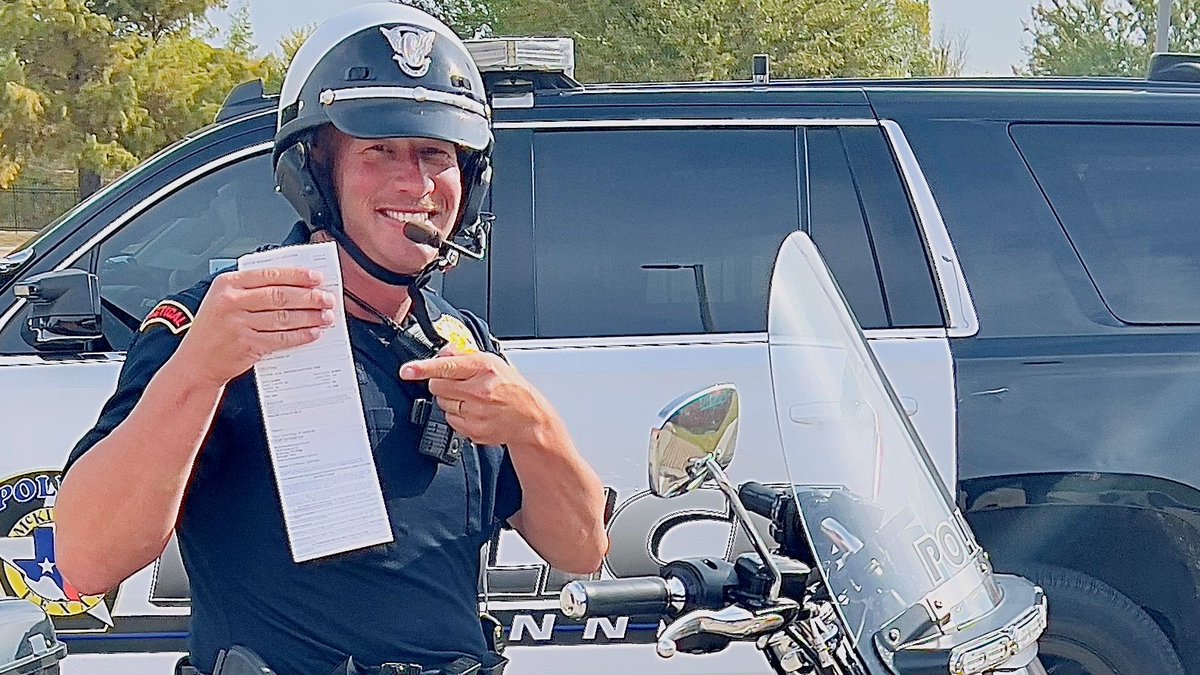 To all the drivers out there using their blinkers, stopping at stop signs, letting people merge, & staying off the phone while you drive, we salute you! To everyone who is fuzzy about all the laws & stuff, we have these nifty handouts for you😂 #WednesdayMotivation
