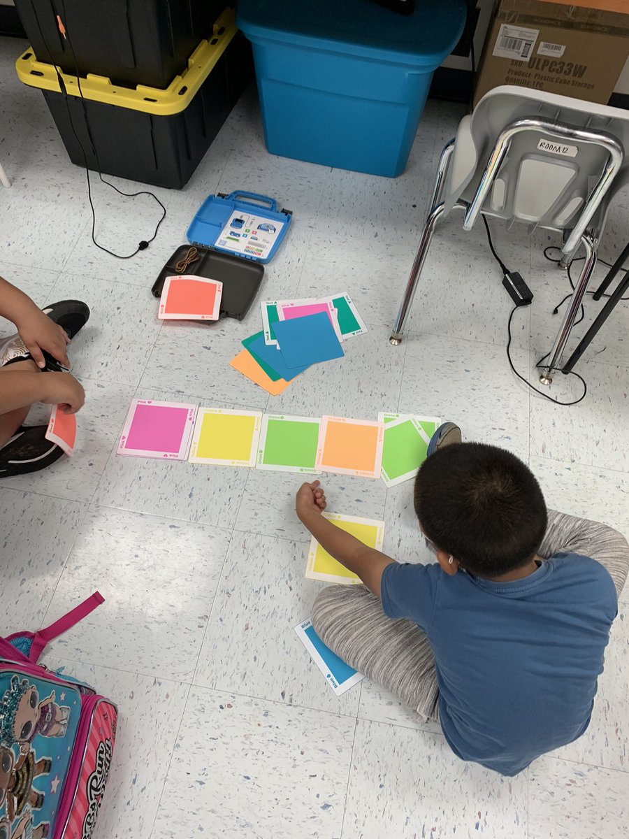 mszhangsclass's tweet photo. Working as a team while exploring the indis https://t.co/SiHqQbIM0J