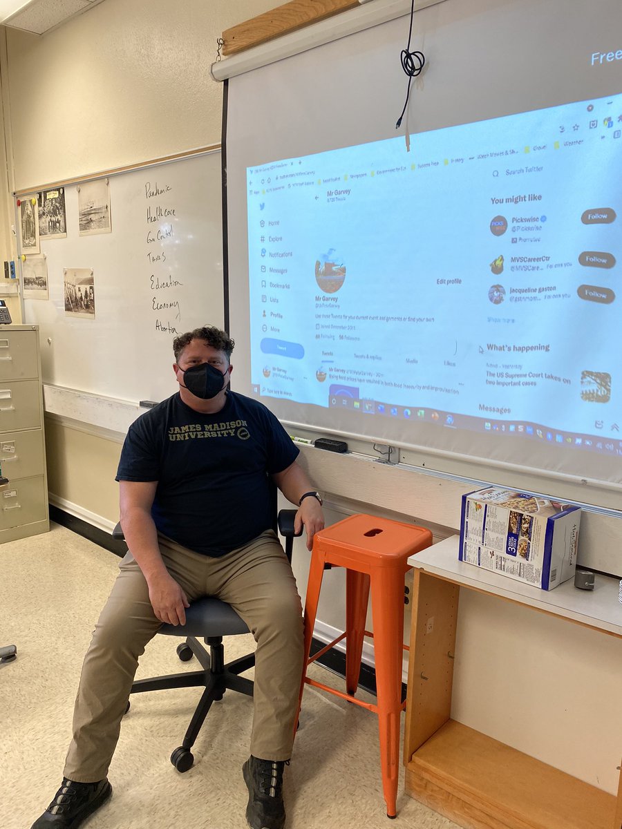 MrsLanghorne's tweet image. Thank you @MountainViewHi2 for a great visit this morning. I saw Ts and Ss connecting and collaborating and amplifying stories #WeDoAtMountainView @MrPeteGarvey @MsMEErtel