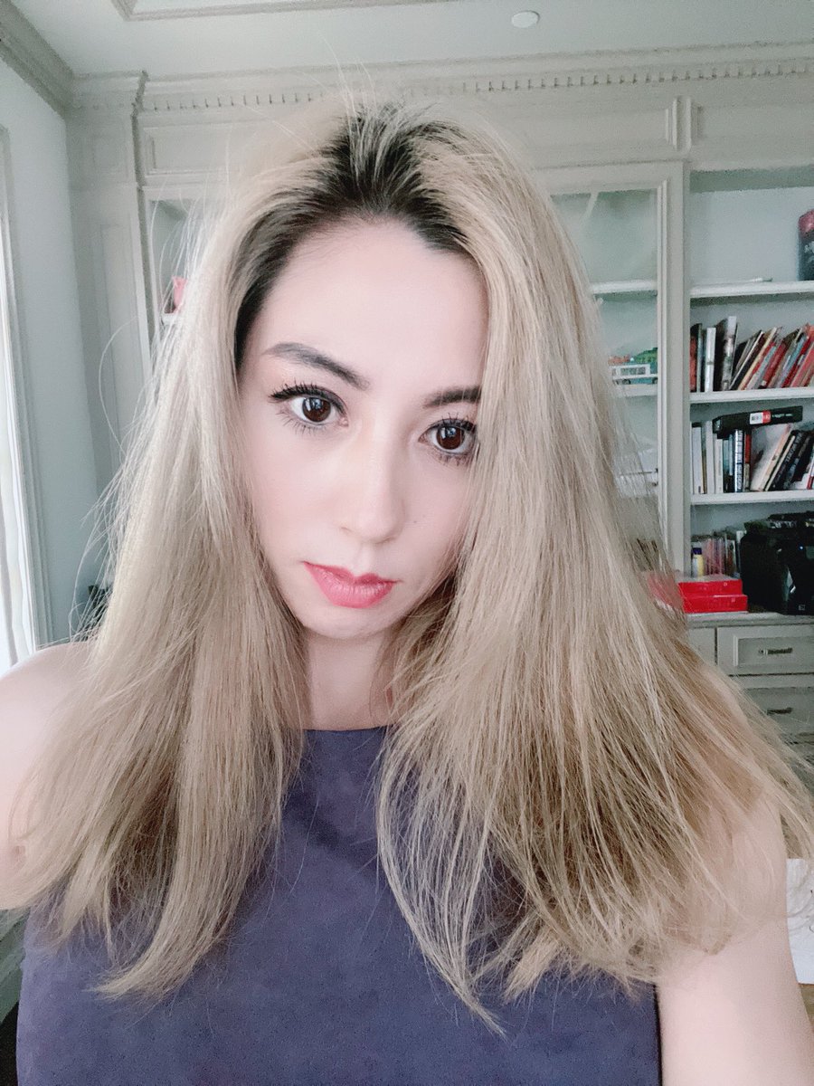 elitedestroiers's tweet photo. I'm going to LA to meet a good friend today.The weather is getting colder, so keep warm and wear more clothes. https://t.co/vMEovwlY60