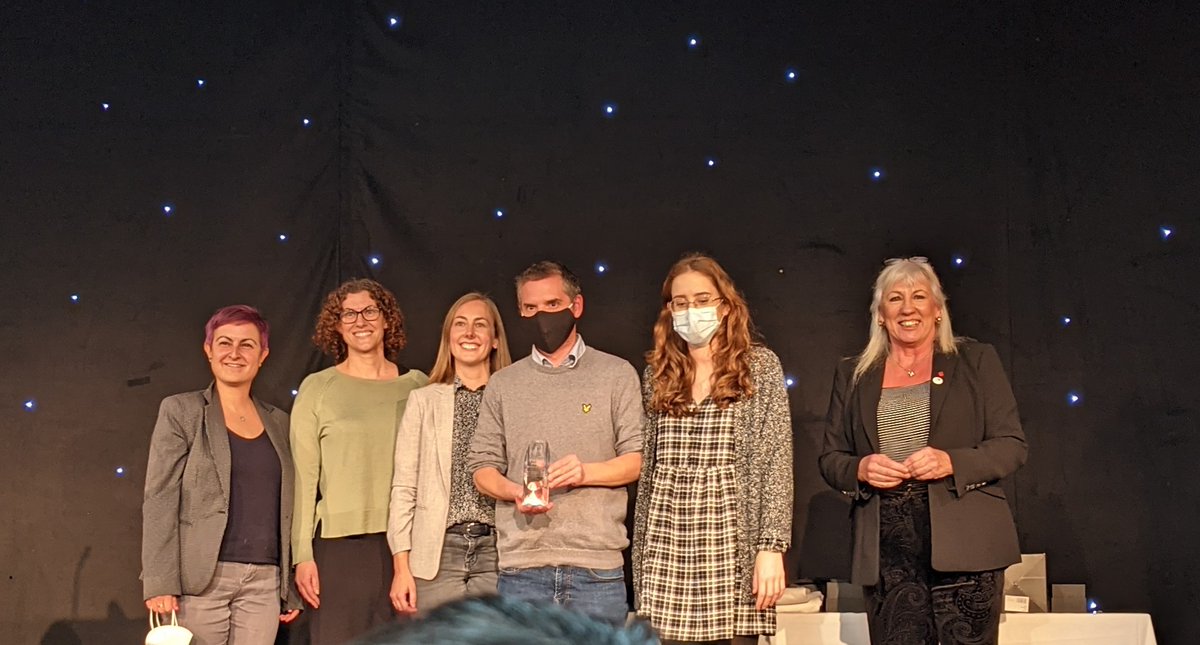 SelBallantyne's tweet photo. Sequencing Operations team @sangerinstitute won the Covid 19 Recognition National Impact category #HETS2021 @InnovationMids @MI_TechTalent #PapinPrizes https://t.co/asPQJz5PsC