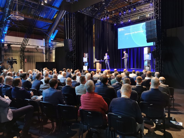 Pluribus attended the Fiber Carrier Association's #FiberVakdag for a fulfilling day of new opportunities. Pluribus' Bernard Schep joined Dell's Ramon Semmekrot &amp; Joost Aarsen for a presentation on #LabAutomation &amp; the #cloudification of optical transport through #OpenNetworking.