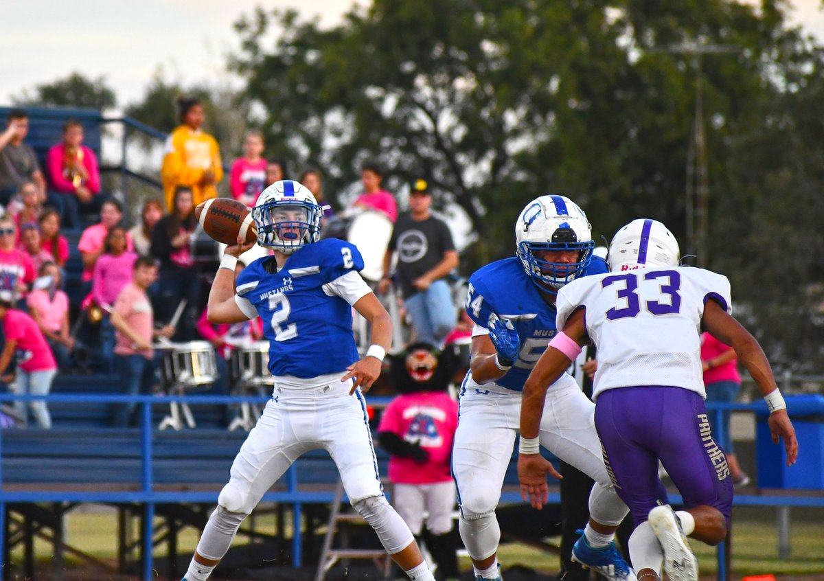 Playoff Preview: It's a rematch for Olton &amp; New Deal in the first round, but this year's meeting is very different. #txhsfb 
myplainview.com/sports/article…