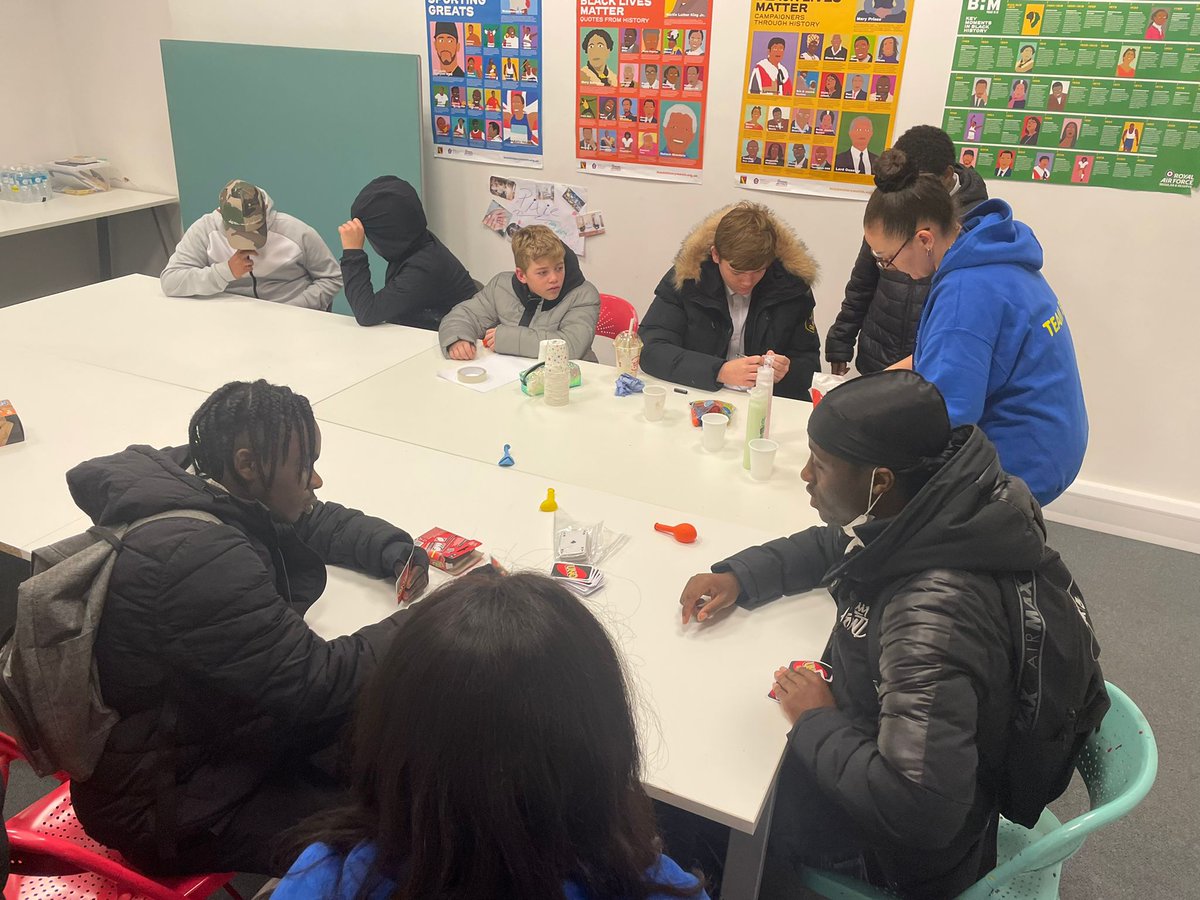 BLGCofficial's tweet photo. Monday nights for seniors @ the bank! 🔥 This week our Health & Well being sessions with our Senior Club went down a treat!
Each week in the sessions we focus on different Health & Well being elements and discuss these together and in smaller groups.
#SeniorClub https://t.co/aloybI0L3v