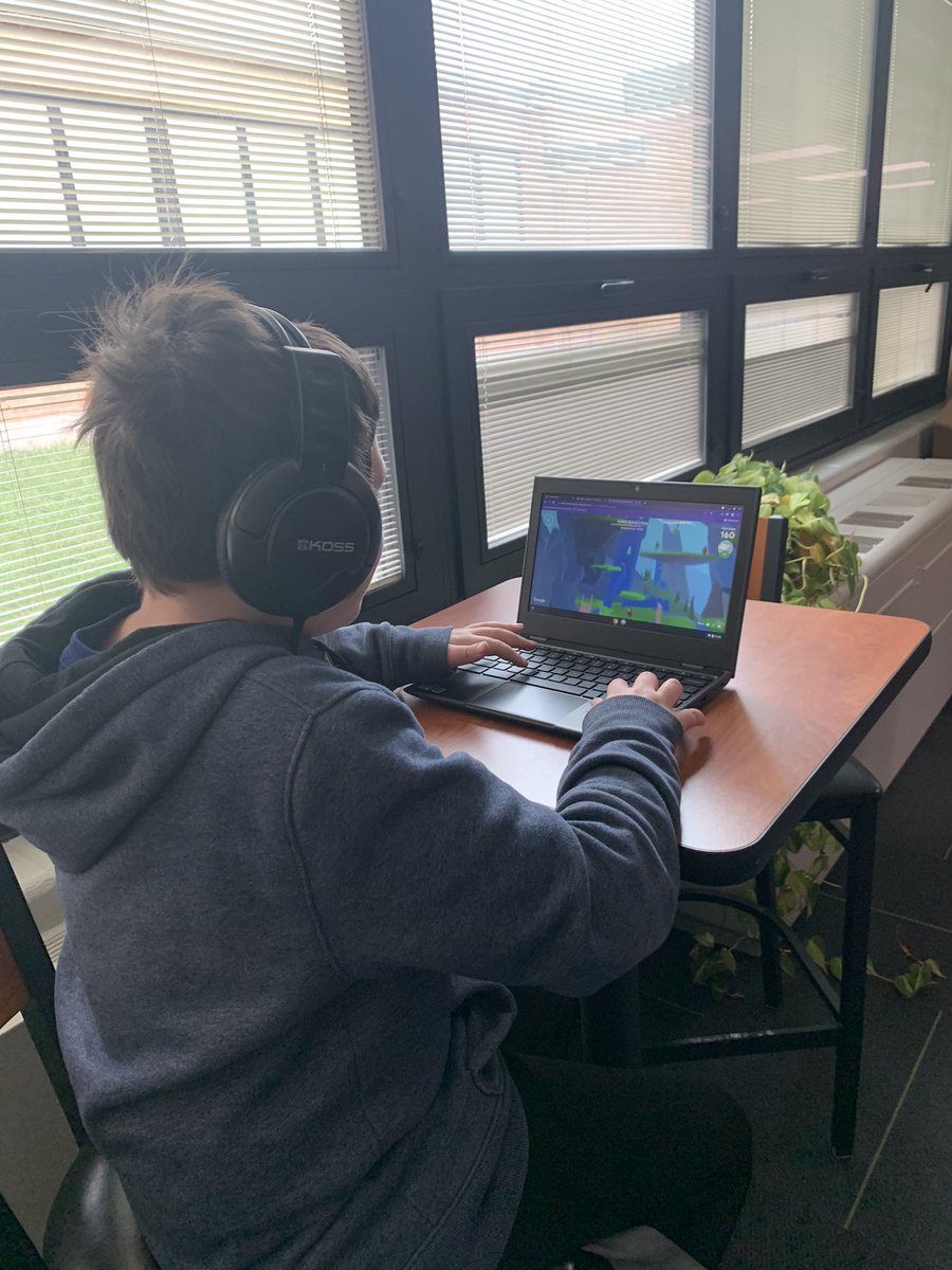 4th graders at #LMElementary are hard at work learning to be good digital citizens. We are exploring the “Kind Kingdom” to practice how to keep games fun and friendly!