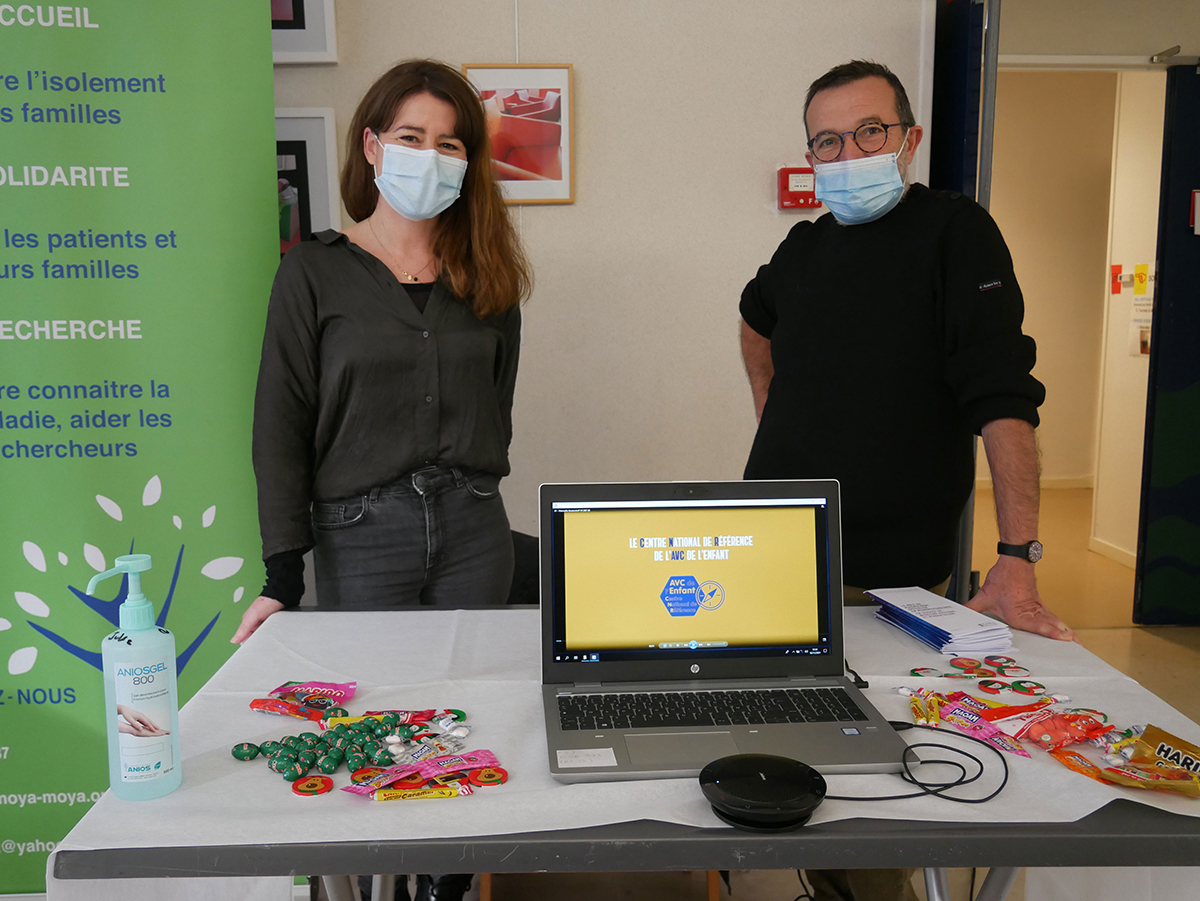HPEVM's tweet photo. 📅 Aujourd'hui, à l'occasion de la journée de lutte contre l'AVC, patients, professionnels et associations ont pu se retrouver autour de stands d'information sur la prise en charge de l'accident vasculaire cérébral chez l'enfant et chez l'adulte.
#AssociationTanguyMoyaMoya
#GAIF https://t.co/6BAjxDEC2g