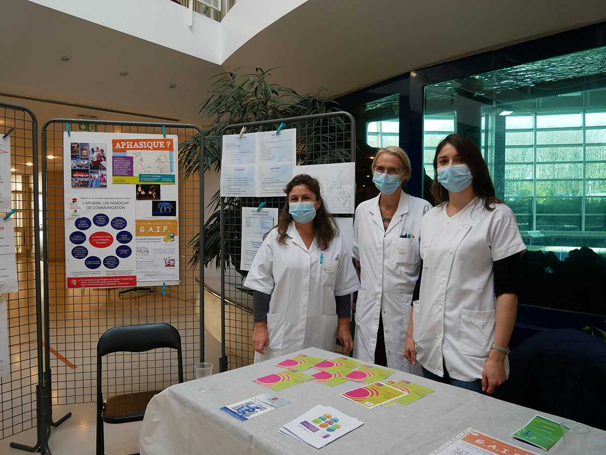 HPEVM's tweet photo. 📅 Aujourd'hui, à l'occasion de la journée de lutte contre l'AVC, patients, professionnels et associations ont pu se retrouver autour de stands d'information sur la prise en charge de l'accident vasculaire cérébral chez l'enfant et chez l'adulte.
#AssociationTanguyMoyaMoya
#GAIF https://t.co/6BAjxDEC2g