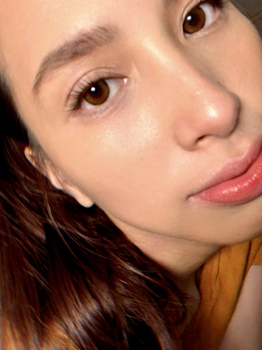 kiaracdario's tweet photo. Just wanna share a small win lately 🥺 I’ve suffered w atopic dermatitis (eczema) all my life & now is one of those rare times I’m not at war w my skin. So lemme flex a rare #skinwin 🥰 https://t.co/rlEin24gqn