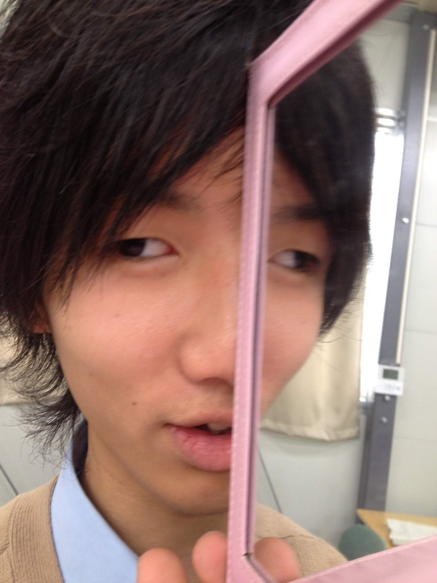 xke021's tweet photo. 一周回ってTwitter面白いから帰ってきたンゴ https://t.co/yidGtWItqm