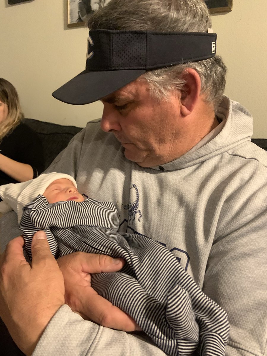 delmatthews28's tweet photo. Happy Birthday to the best dad, coach and popo. Thank you for showing me what a good work ethic looks like and for being the best supporter in everything I do. I love you. Hope you have the best day (I know you’ll be getting ready for your game Friday) @JackWillard28 https://t.co/9zc0Zql1U9
