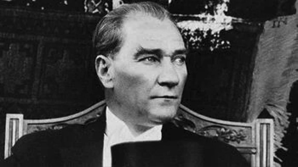 83 yıl önce ebediyete intikal eden Cumhuriyetimizin kurucusu, Ulu Önderimiz Gazi Mustafa Kemal Atatürk’ü saygı, özlem, minnet ve rahmetle anıyoruz. #10Kasim1938 #10Kasim #GaziMustafaAtatürk
