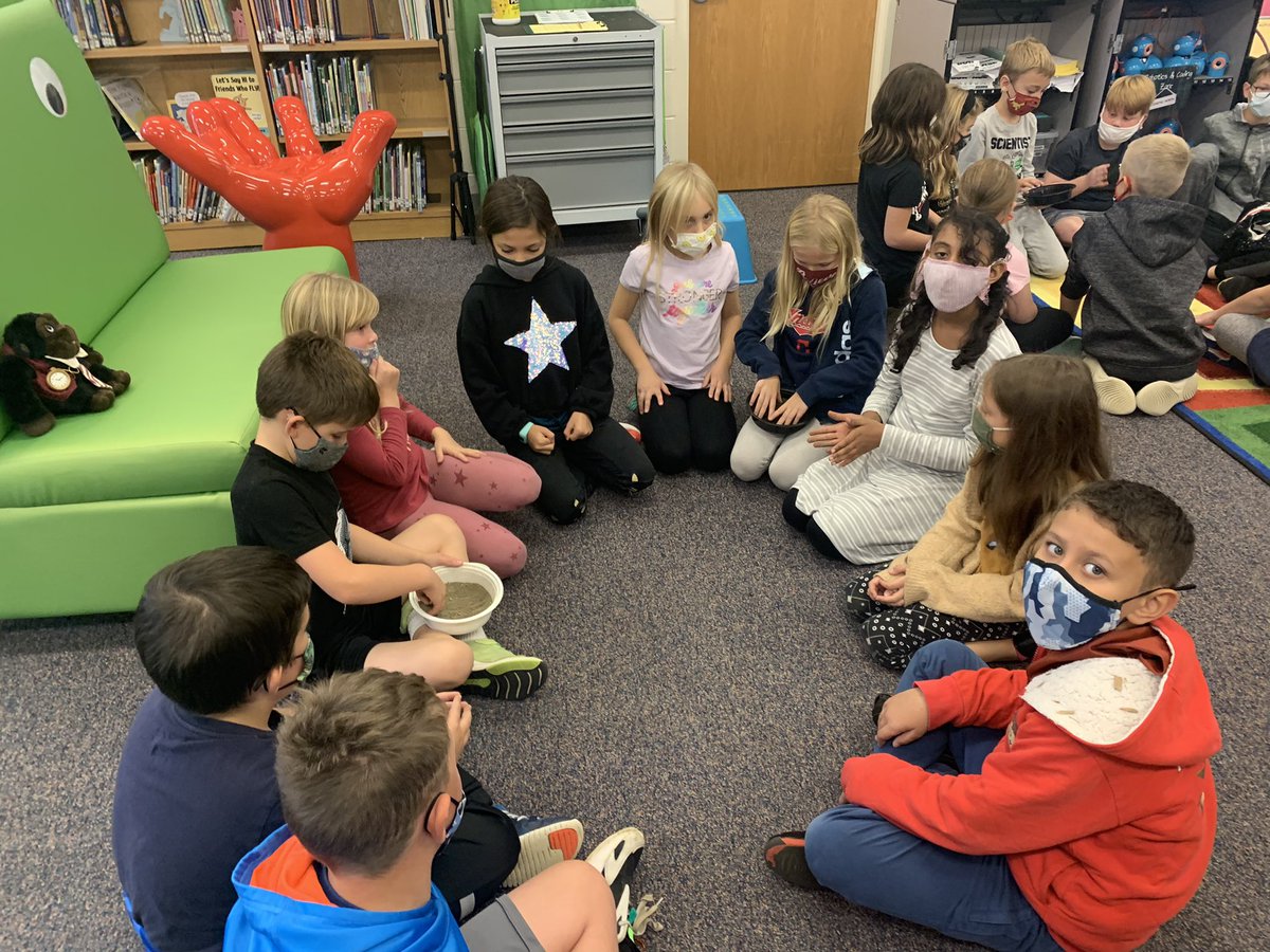 Mrsmkleman's tweet photo. Third graders learning how valuable soil is with @franklinswcd ! @ADCCampus https://t.co/KYDU2phZ9G