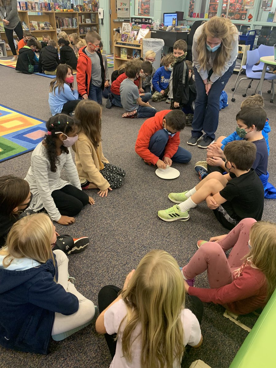 Mrsmkleman's tweet photo. Third graders learning how valuable soil is with @franklinswcd ! @ADCCampus https://t.co/pcm3m3mFYG