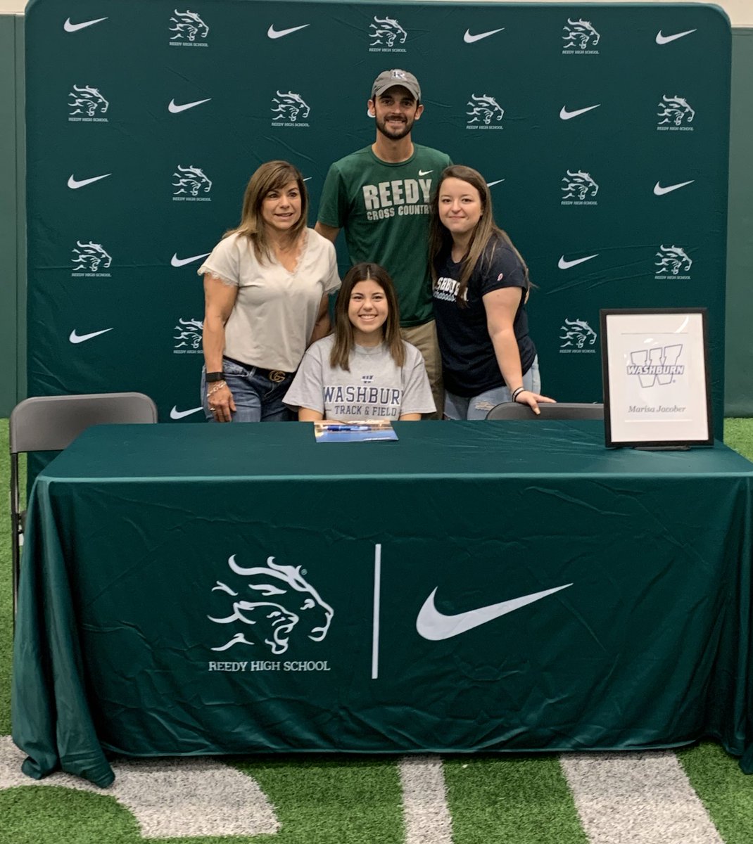 CoachScribner's tweet photo. Super proud of @marisa_jacober continuing her academic and running career at @wusports https://t.co/D92PsbtuFs