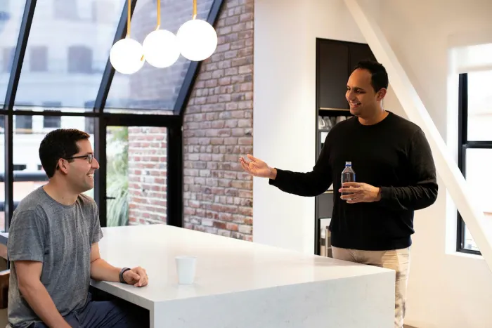 An inside view of one of the best performing VC funds of the last decade: Greenoaks Capital.

Greenoaks has reportedly generated 50%+ returns annually after fees since inception! 

So how did they achieve this? In this thread, I’ll explain their investment strategy &amp; process.