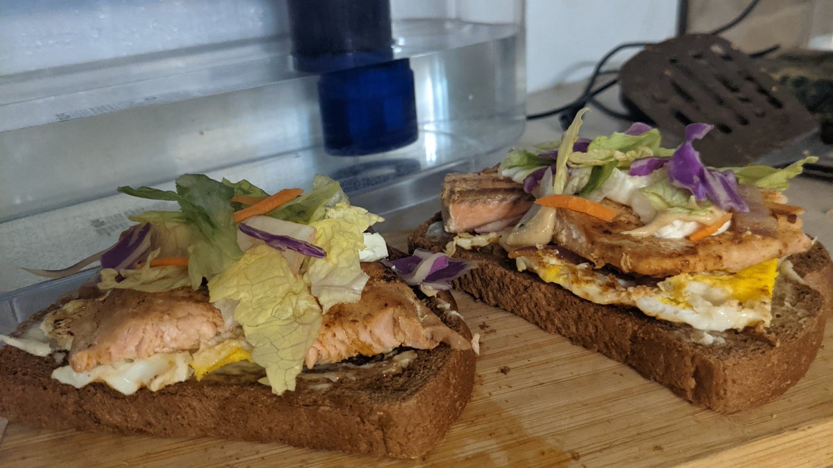TrottiWill's tweet photo. #smørrebrød #scandinavian #Food https://t.co/4sWHeTG9rn