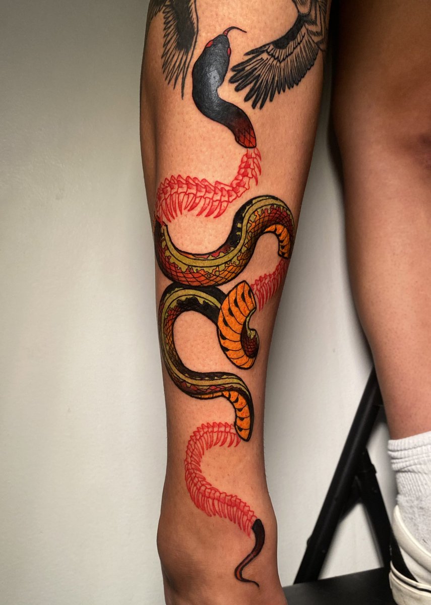 tuesday_14's tweet photo. Snake tattoo done yesterday 🐍 https://t.co/kvL7whwgZ5