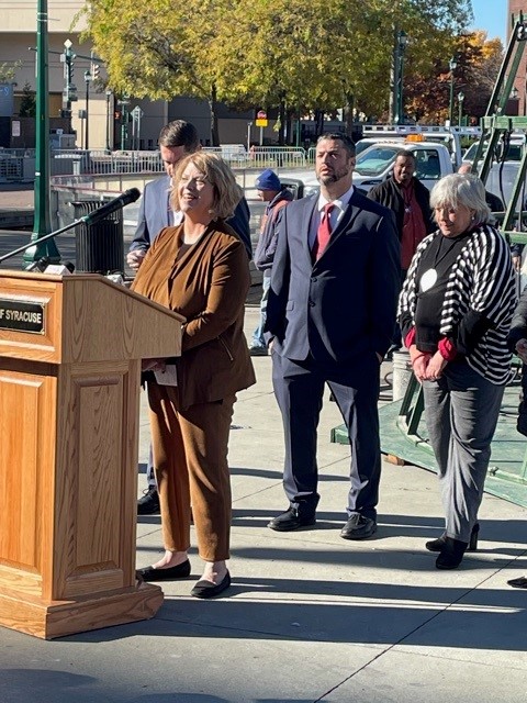 93QSyracuse's tweet photo. We're looking forward to the City of Syracuse's "Home For The Holidays" Christmas Tree Lighting Ceremony at #ClintonSquare! Join us at 6pm on Friday, November 26th. There will also be a digital version of the celebration. We can't wait! 🎄@syracuse1848 https://t.co/1IeFN0jl3Z