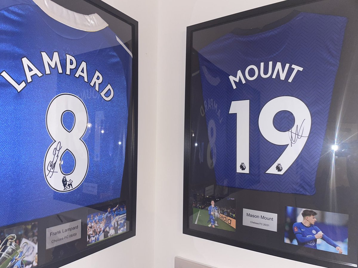 erikperss0n's tweet photo. @JohnTerry26 If i get 3000 likes would you like to send me a signed jersey my man? I would love to frame it with my other champs!

Captain,Leader,Legend💙💙 https://t.co/iHrtNUB2EJ