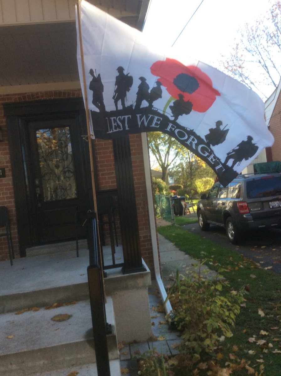 MenaVitti's tweet photo. Lest We Forget #supportourveterans https://t.co/0xxpl244Ut