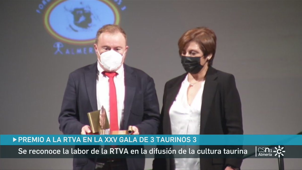 canalsuralmeria's tweet photo. El Foro Cultural 3 Taurinos 3 @Foro3T3 otorga el Premio Bernabé Puertas a la Difusión de la Cultura Taurina a @canalsur 

#CSNAlmería 🌐 https://t.co/IGOEHl3YUQ https://t.co/beor32xNgJ