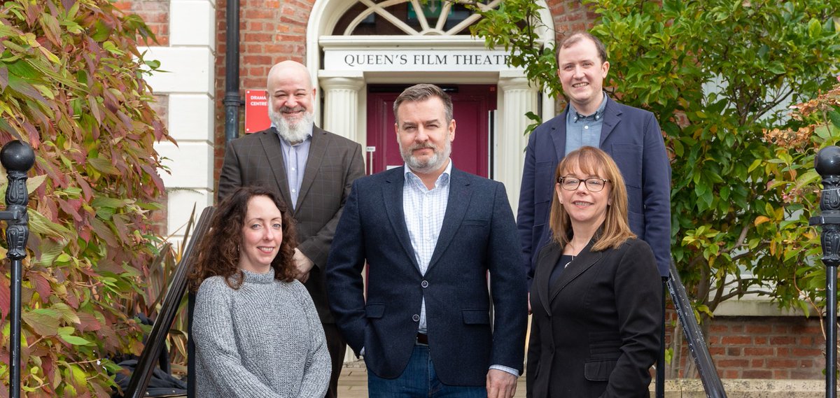 QUBAlumni's tweet photo. ‘Friel Reimagined’ – exciting project focusing on legacy of Brian Friel, @QUBelfast Honorary Grad (DLit 1992) – has been launched in @qub_ael with support from @HeritageFundNI &amp; The Steel Charitable Trust. 

Story: https://t.co/w3f3KniuWN 

@hazelwoodni @MurphingtonPost @QUBstaff https://t.co/5DDD8F42yf