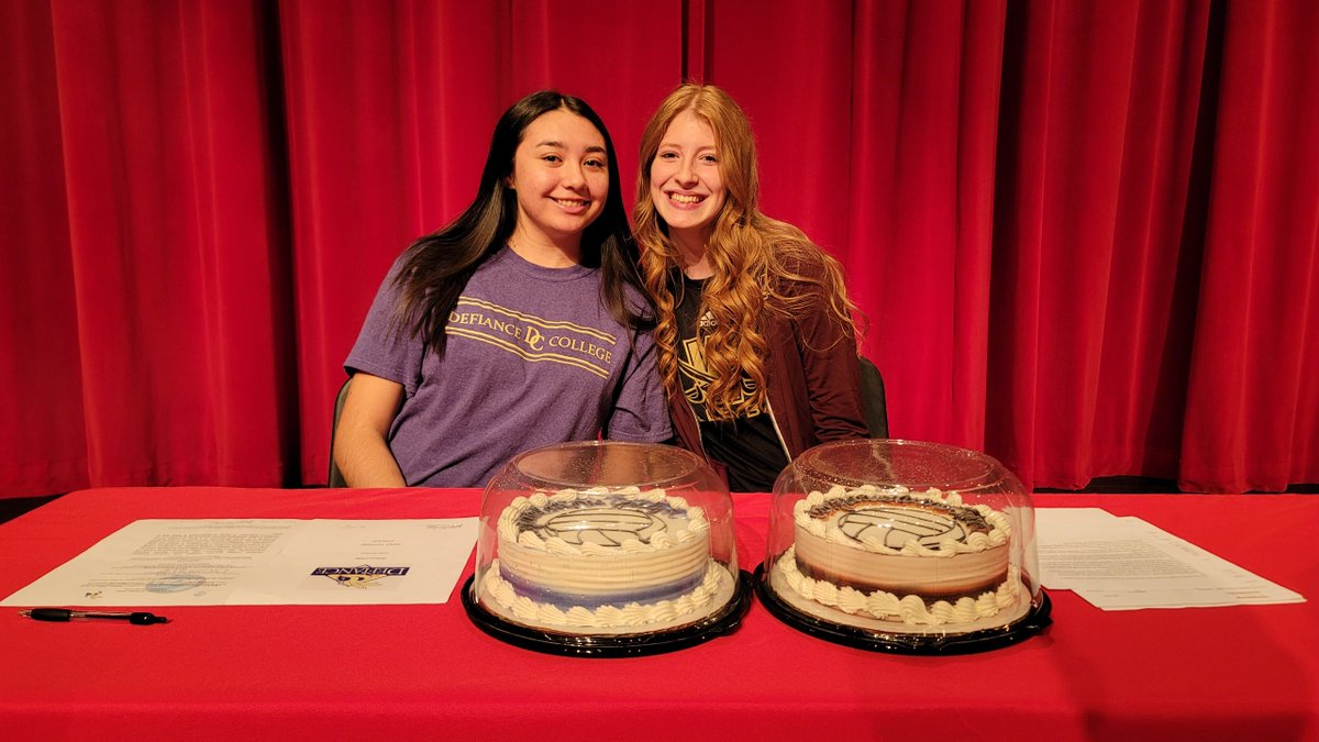 Congratulations to Jaelyn Tomoletz and Samantha DiBease! Jaelyn just signed a letter of intent to play volleyball at Defiance College, and Samantha signed a letter of intent to play volleyball at Walsh University.