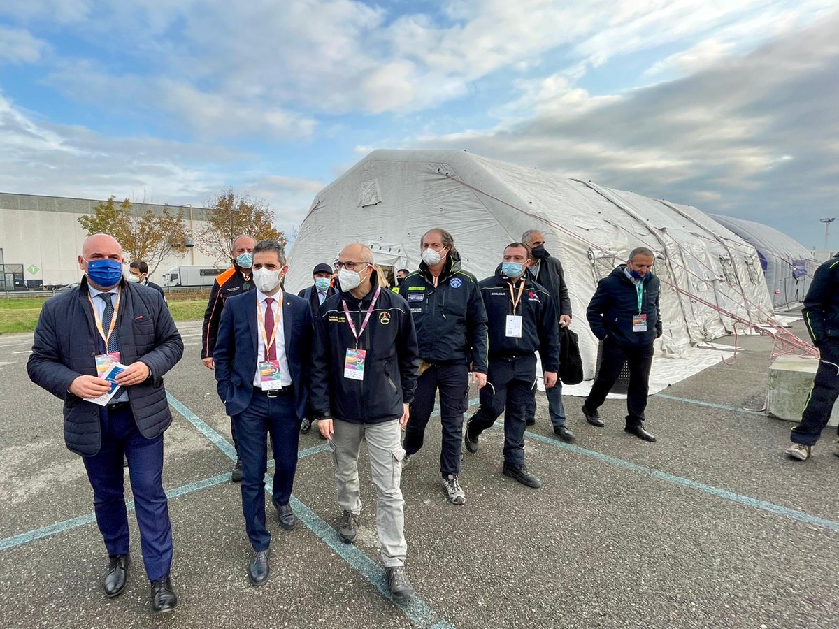 DPCgov's tweet photo. Nasce la Colonna Mobile degli enti locali! Opererà nelle emergenze di #protezionecivile a supporto dei Comuni nelle attività volte al ritorno alla normalità.
#10novembre con il Capo Dipartimento siamo a Parma all'esercitazione organizzata da Anci in raccordo con DPC
#Anci2021 https://t.co/MN84HYRzHB