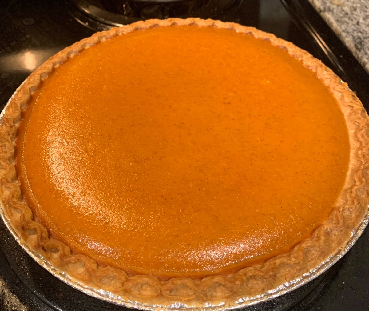 baileyleanneg's tweet photo. Hey Aggies!! I’m selling homemade pumpkin &amp; pecan pies for the Friendsgiving/ Thanksgiving season!!🦃 
Pecan pies will be $12 and pumpkin are $10!! 

Link will be in my bio, so come get your pies!! 🥧🎉 https://t.co/9sGSi62MT5