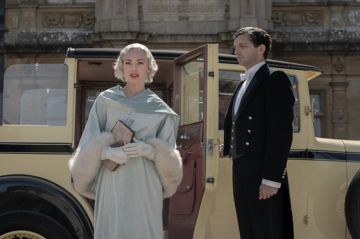 Série "Downton Abbey" + les films - Page 23 FD2J1_WWQAEDg1I?format=jpg&name=large