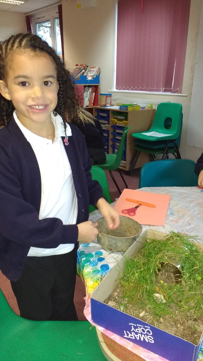 TreeHouseClub_G's tweet photo. In honour of Remembrance Day we made thank you cards and miniature Anderson Shelters! #RemembranceDay #thankyou #treehouseclub #childcare #Wiltshire https://t.co/RDHmDg4Y6p