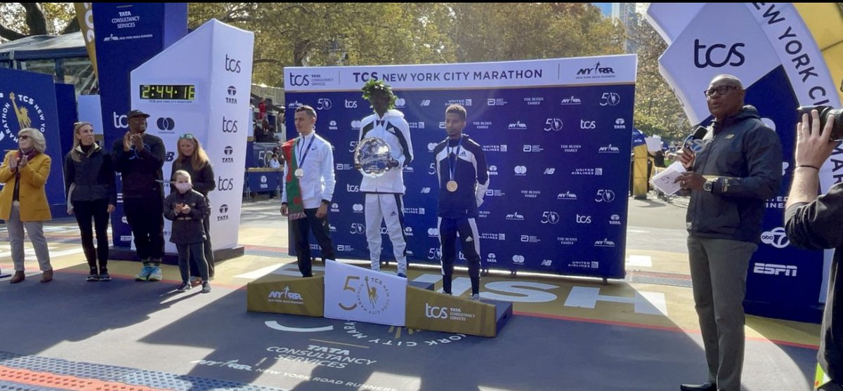 LewisJohnsonMG's tweet image. Forever amazed at the superstar techs that took us from rehearsal…to the race up close…to the podium in Central Park. Congrats to @nyrr on returning this global event to the 5 boroughs &amp;amp; to my TV teammates. Bravo all! 
(JA…no Twitter acct.?)
#TCSNYCMarathon #50yearsrunning