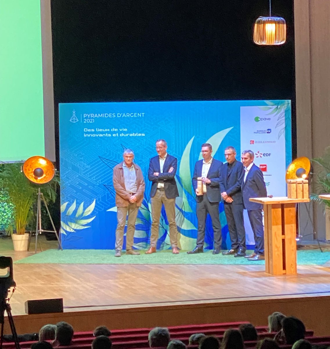 Secibimmobilier's tweet photo. SECIB Immobilier est fier de vous annoncer que le programme WOODLODGE est Lauréat des Pyramides d’argent 2021 de la région Bretagne - Prix du bâtiment Bas Carbone ! 🏠🏆
#pyramidesdargent #laureat #Baudchardonnet #batimentbascarbone #Rennes https://t.co/7KetNtqPN7